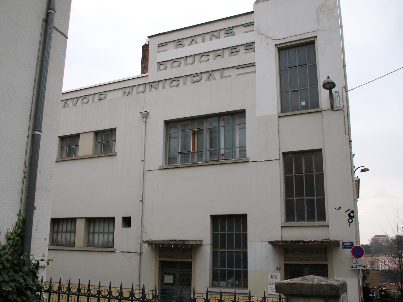 Fermeture des bains-douches : une pétition et une soirée de soutien Fermeture des bains-douches : une pétition et une soirée de soutien