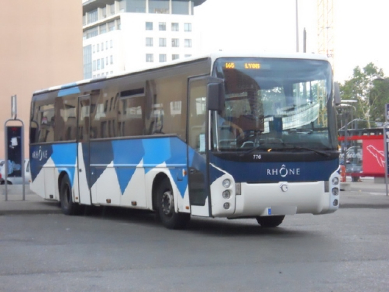 Rhône : réduction d'un tiers des lignes de cars Rhône : réduction d'un tiers des lignes de cars