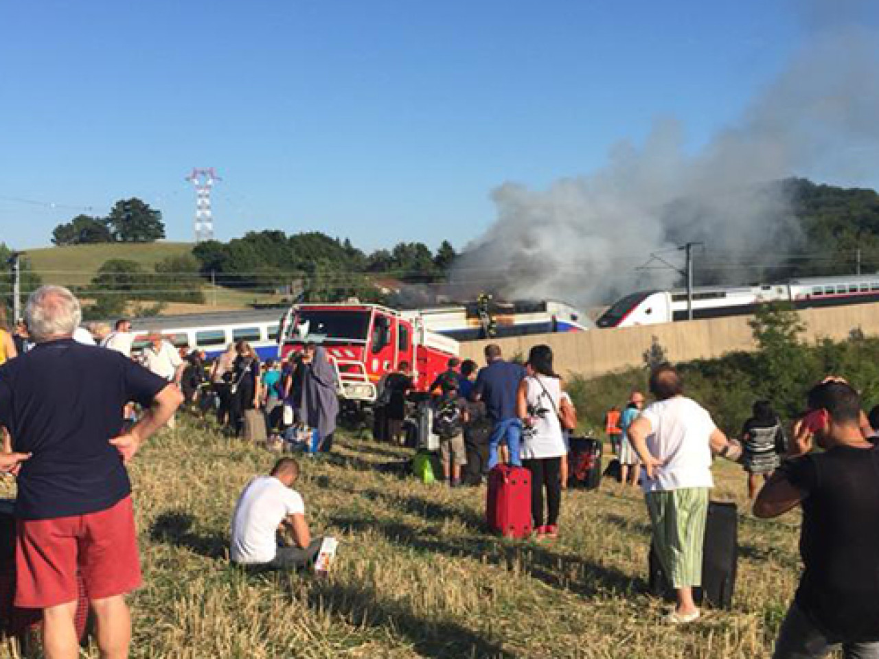 TGV en feu près de Lyon : la SNCF prévoit des remboursements jusqu’à 200% TGV en feu près de Lyon : la SNCF prévoit des remboursements jusqu’à 200%