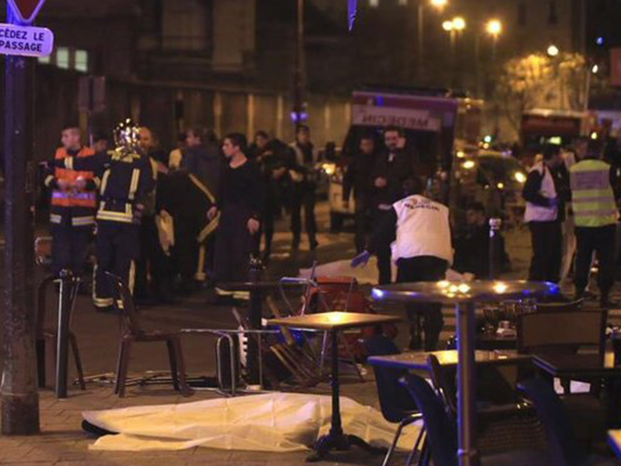 Attentats de Paris : l'état d'urgence décrété en France Attentats de Paris : l'état d'urgence décrété en France