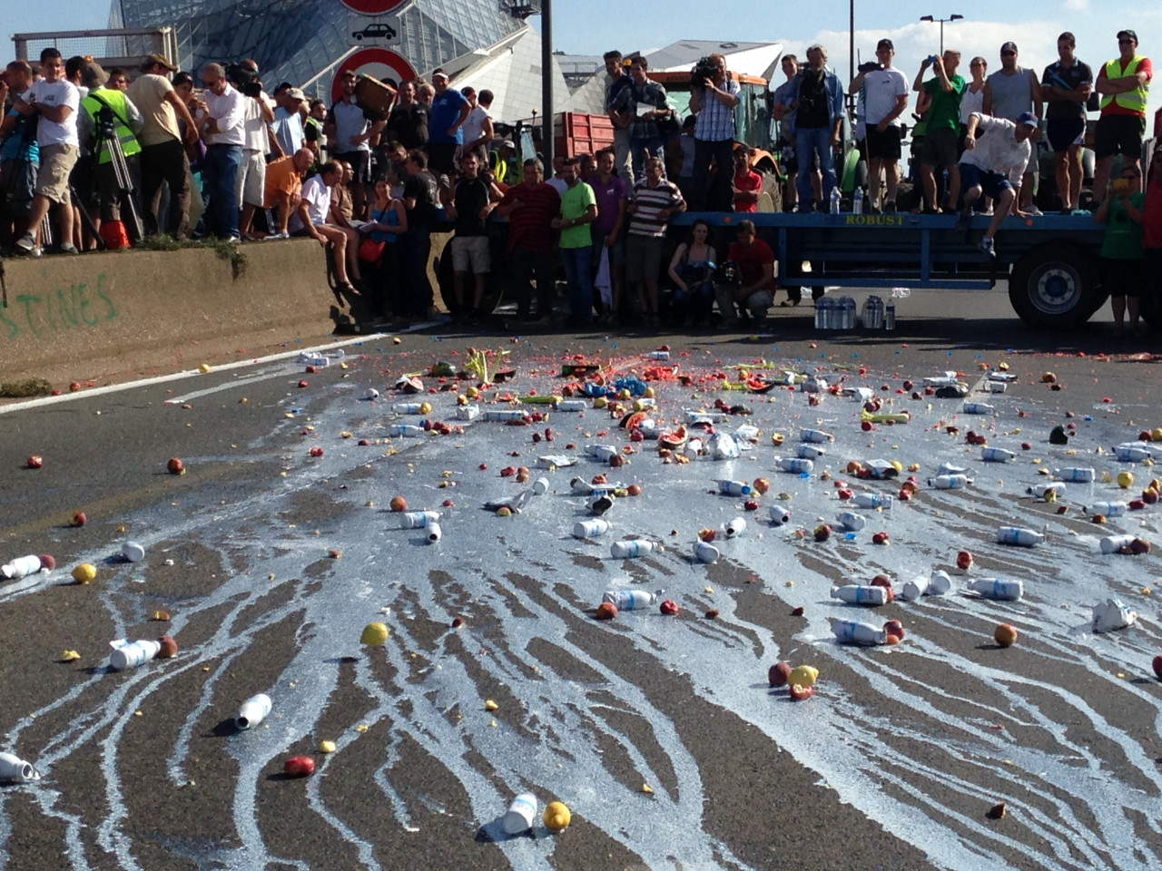 Rhône-Alpes : les éleveurs menacent de bloquer les usines de produits laitiers Rhône-Alpes : les éleveurs menacent de bloquer les usines de produits laitiers