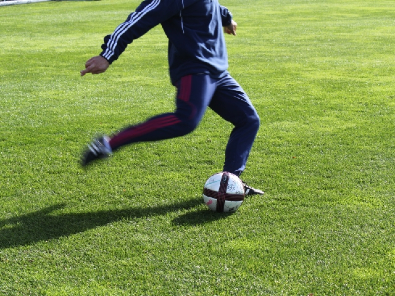 Rhône : le match de foot amateur se termine en grosse bagarre Rhône : le match de foot amateur se termine en grosse bagarre