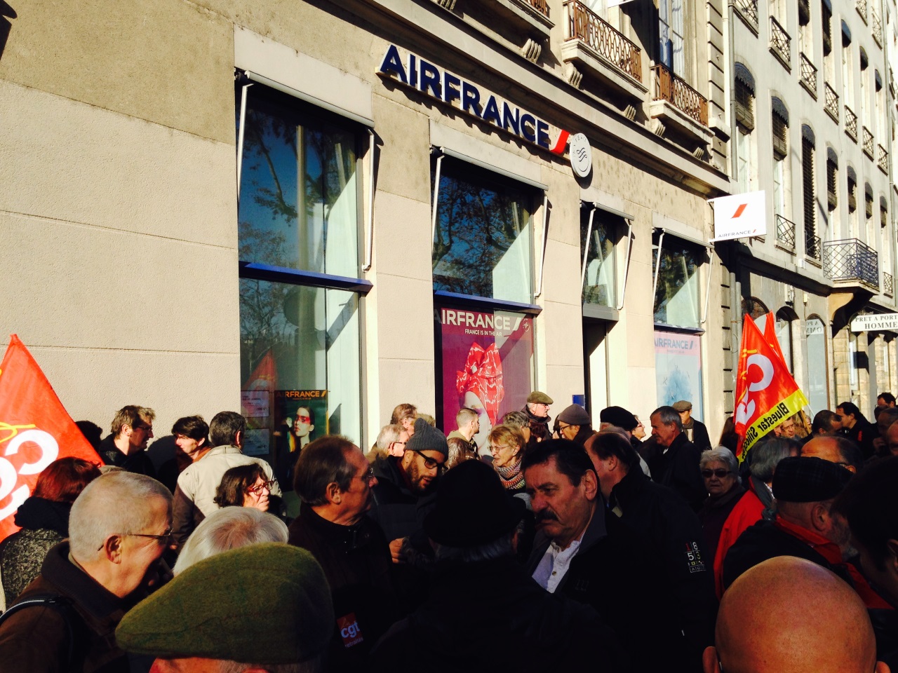 Lyon : rassemblement de la CGT pour soutenir les salari&eacute;s d'Air France