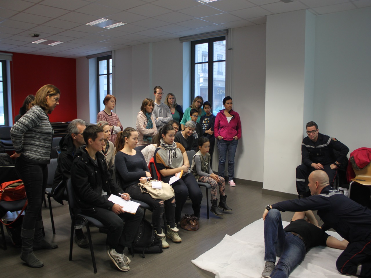 Sensibilisation aux gestes qui sauvent à Lyon : "imaginons le pire pour s’y préparer" Sensibilisation aux gestes qui sauvent à Lyon : "imaginons le pire pour s’y préparer"