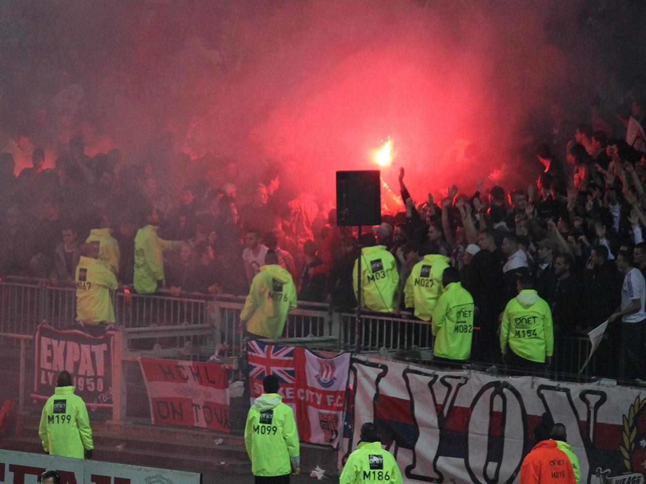 OL-ASSE : un stadier blessé par un engin explosif OL-ASSE : un stadier blessé par un engin explosif