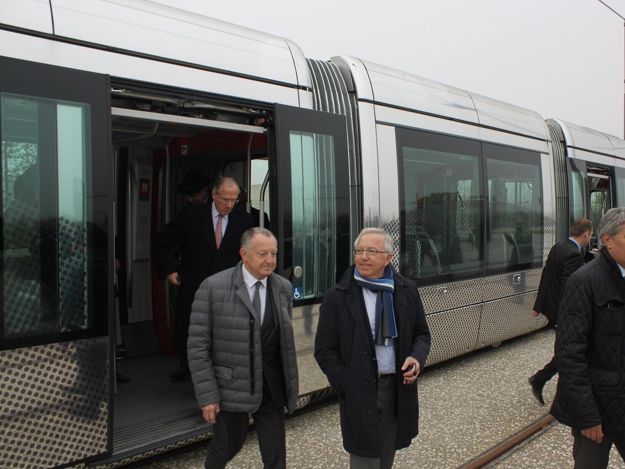 Le tramway &agrave; destination du Grand Stade de l'OL a &eacute;t&eacute; inaugur&eacute;
