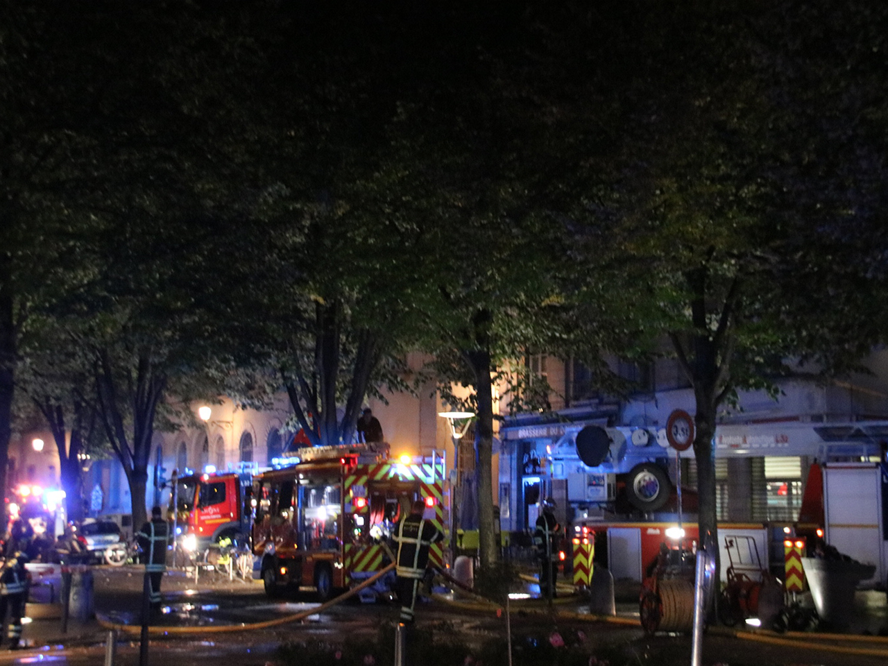 Vieux-Lyon : une personne blessée dans un incendie impressionnant Vieux-Lyon : une personne blessée dans un incendie impressionnant
