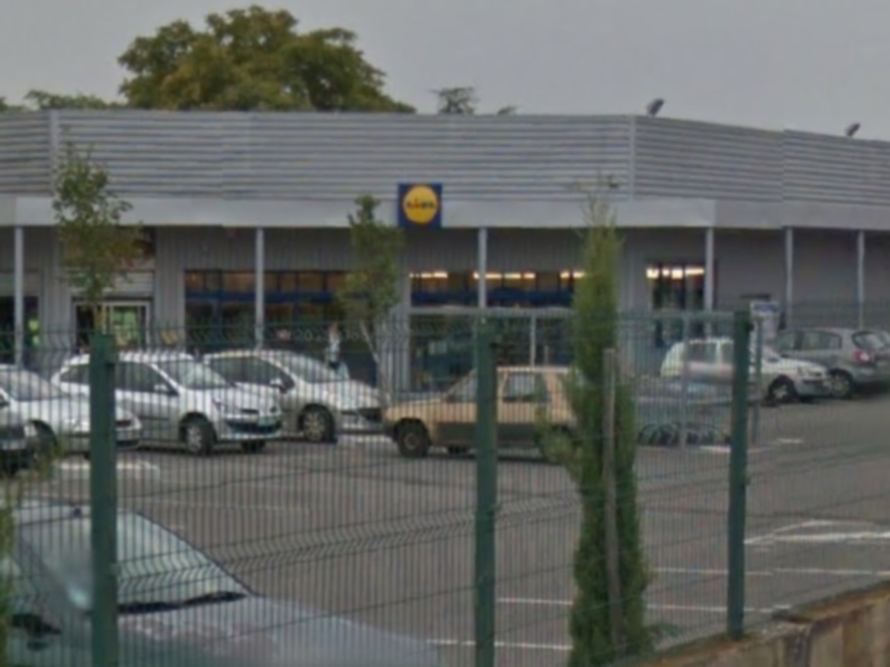 Trois ans de prison dont 18 mois ferme pour l’incendiaire du Lidl de Vaulx-en-Velin