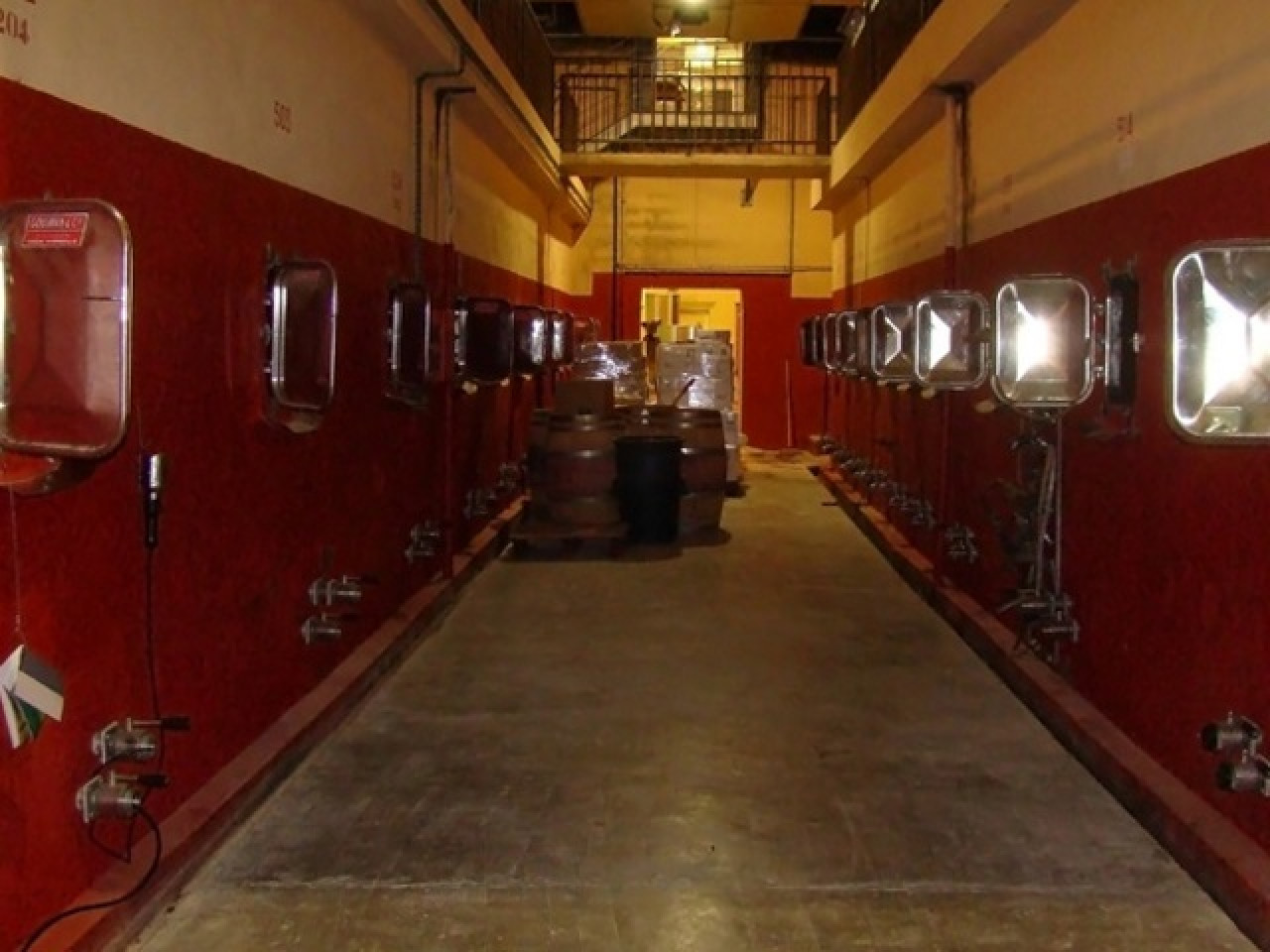 Morte dans une cuve à vin : l'asphyxie confirmée par l'autopsie Morte dans une cuve à vin : l'asphyxie confirmée par l'autopsie