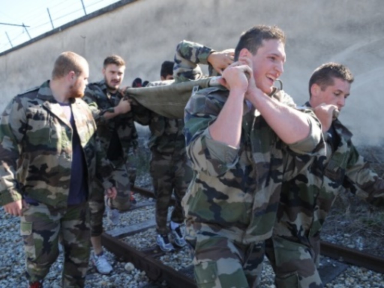 Les jeunes du LOU Rugby en mode militaire ! Les jeunes du LOU Rugby en mode militaire !