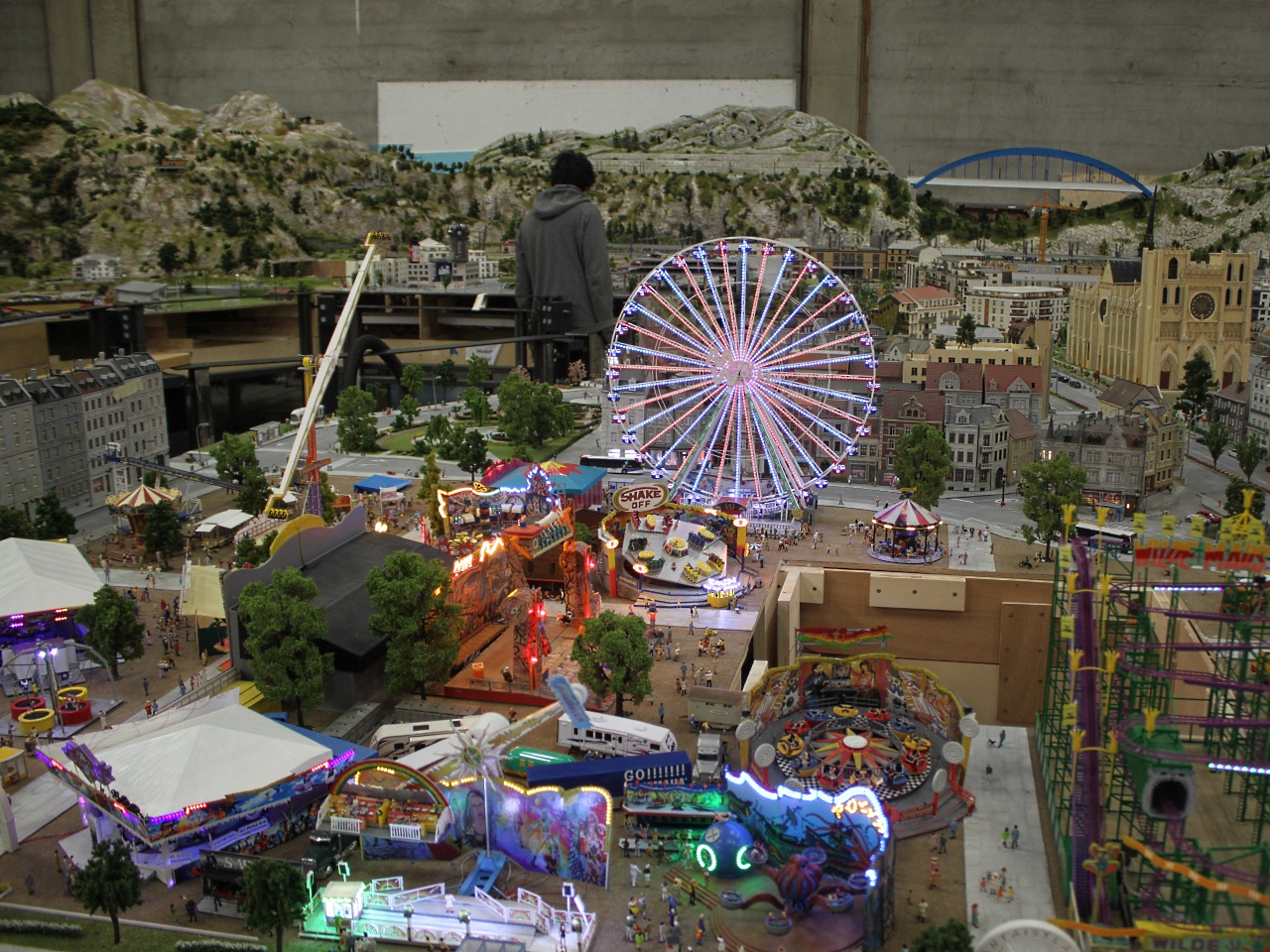 On a visité les ateliers de construction de Mini World Lyon ! On a visité les ateliers de construction de Mini World Lyon !