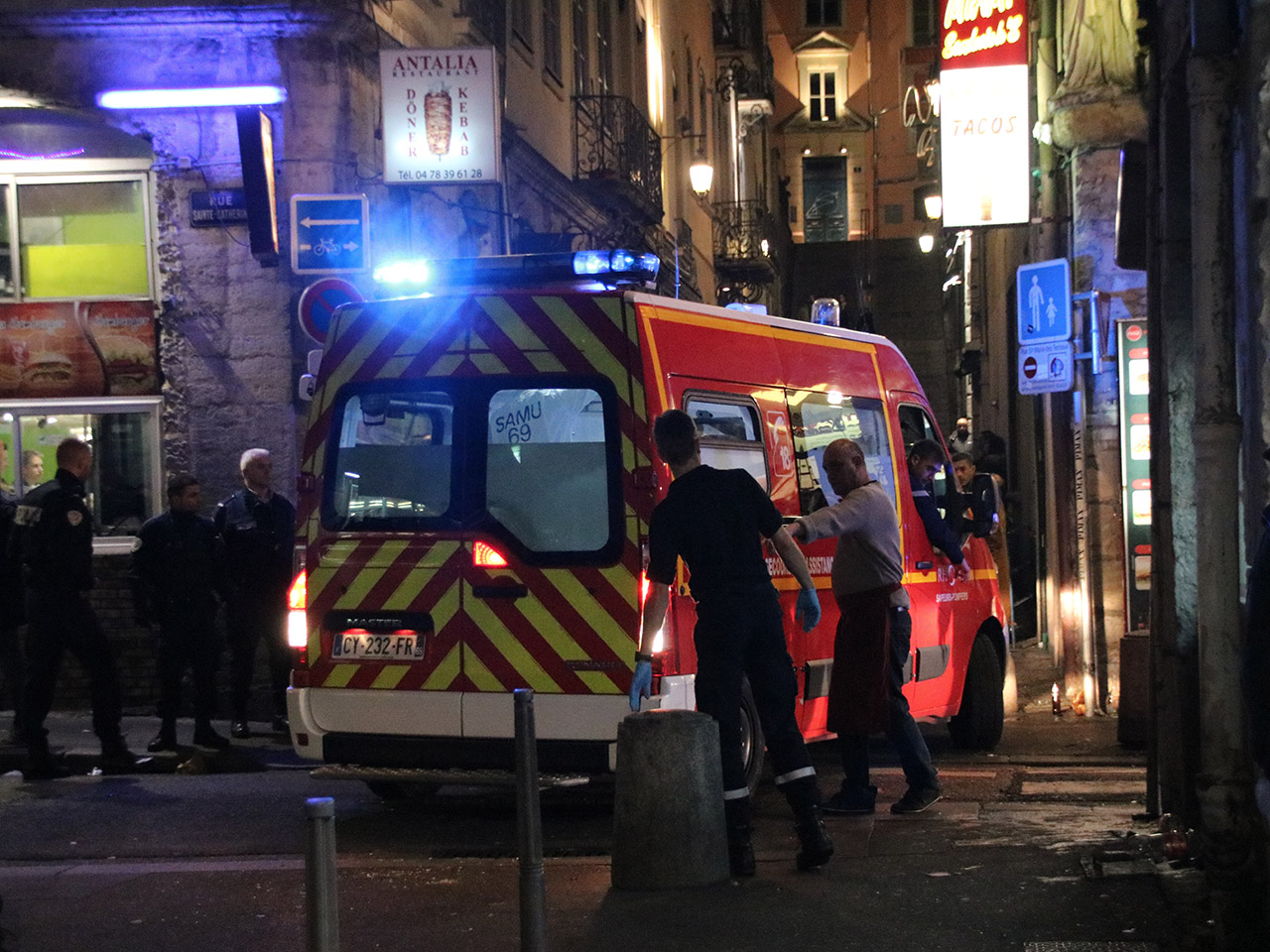 Lyon : il fait un arrêt cardiaque respiratoire le soir du réveillon en centre-ville Lyon : il fait un arrêt cardiaque respiratoire le soir du réveillon en centre-ville