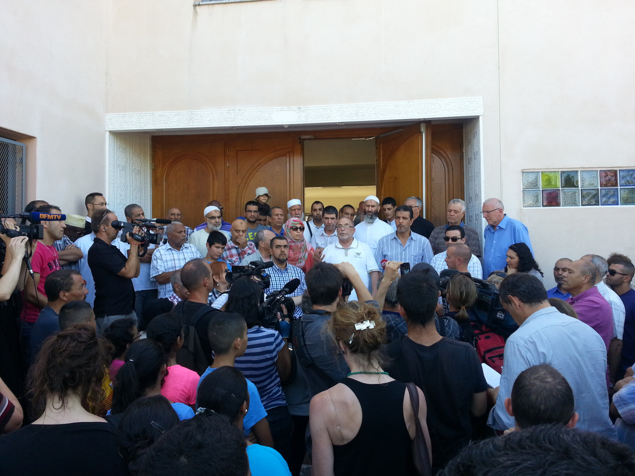 Une prière pour la France ce dimanche à la Grande Mosquée de Lyon Une prière pour la France ce dimanche à la Grande Mosquée de Lyon