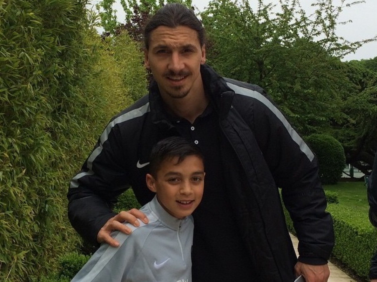 Un très jeune prodige lyonnais quitte le Barça pour le PSG Un très jeune prodige lyonnais quitte le Barça pour le PSG