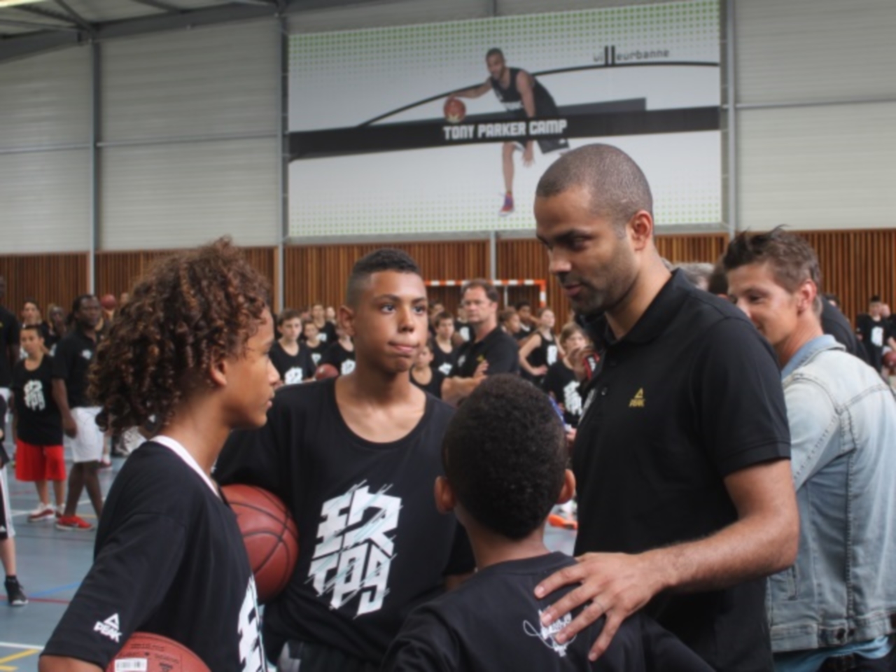Tony Parker s’installe à Lyon et avance sur son projet d’académie de basket Tony Parker s’installe à Lyon et avance sur son projet d’académie de basket