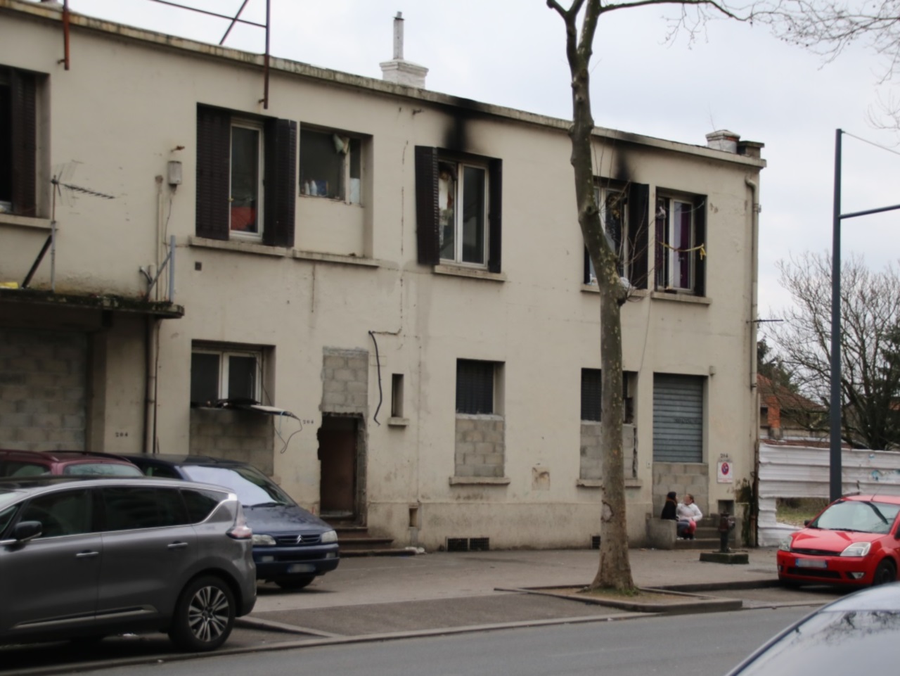 Des Roms évacués d’un squat à Villeurbanne Des Roms évacués d’un squat à Villeurbanne