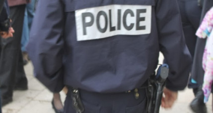 Rilleux-La-Pape : il menace sa femme avec un couteau