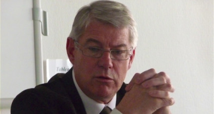 Lyon : Jean-Louis Baglan fait chevalier de la Légion d'honneur par Vincent Peillon Lyon : Jean-Louis Baglan fait chevalier de la Légion d'honneur par Vincent Peillon