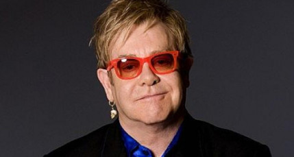 Elton John annonce sa retraite à Carcassonne... Elton John annonce sa retraite à Carcassonne...