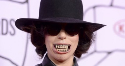 Le nouveau look de Lady Gaga! Le nouveau look de Lady Gaga!