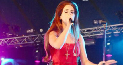 Lana Del Rey : Envoûtante et sexy...