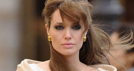 Angelina Jolie a subi une double mastectomie ! Angelina Jolie a subi une double mastectomie !