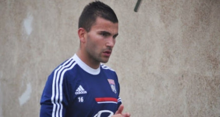 OL : Anthony Lopes souffre d’une double fracture des vertèbres OL : Anthony Lopes souffre d’une double fracture des vertèbres