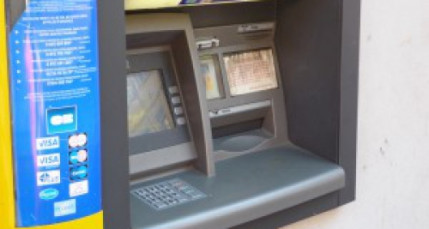 Lyon : un SDF écroué pour avoir piégé des DAB Lyon : un SDF écroué pour avoir piégé des DAB