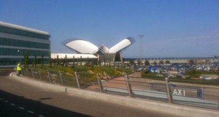 Menace de gr&egrave;ve des contr&ocirc;leurs a&eacute;riens &agrave; Saint-Exup&eacute;ry