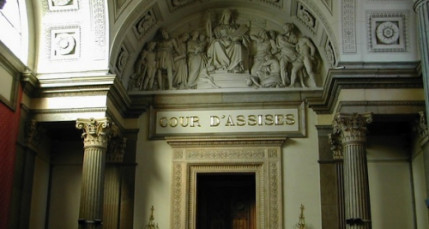 Tuée de 53 coups de couteau à Lyon : le mari condamné à 20 ans de réclusion Tuée de 53 coups de couteau à Lyon : le mari condamné à 20 ans de réclusion