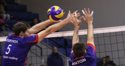 L’ASUL Lyon Volley n’a pas tenu le coup à Chaumont (3-0) L’ASUL Lyon Volley n’a pas tenu le coup à Chaumont (3-0)