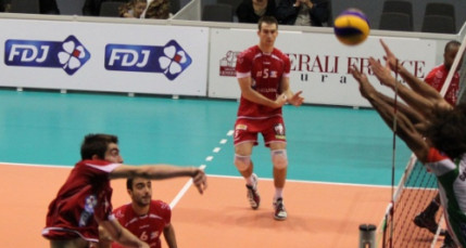 L’ASUL Lyon Volley est venu à bout de Calais (3-2) L’ASUL Lyon Volley est venu à bout de Calais (3-2)