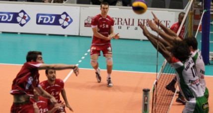 L’ASUL Lyon Volley grille sa première cartouche face au Plessis-Robinson (3-0) L’ASUL Lyon Volley grille sa première cartouche face au Plessis-Robinson (3-0)