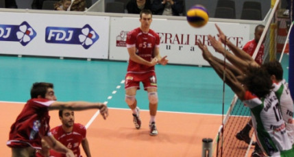 L’ASUL Lyon Volley s’impose face à Ajaccio (3-2) L’ASUL Lyon Volley s’impose face à Ajaccio (3-2)