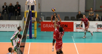 4e défaite d'affilée pour l'ASUL Volley 4e défaite d'affilée pour l'ASUL Volley