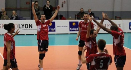 L’ASUL Lyon Volley renoue avec la victoire face à Cambrai (3-0)
