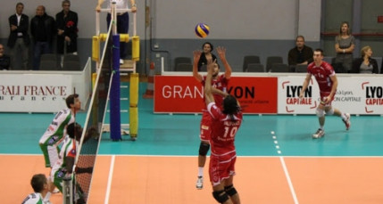 Nouveau bond en avant pour l'ASUL Volley apr&egrave;s son succ&egrave;s contre Nantes