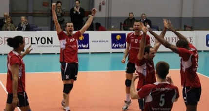 L’ASUL Lyon Volley s’impose à Rennes (3-2) L’ASUL Lyon Volley s’impose à Rennes (3-2)