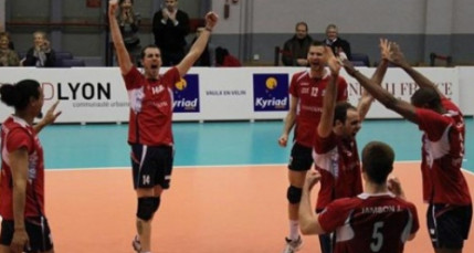 L’ASUL Lyon Volley s’impose facilement contre Saint-Brieuc (3-0) L’ASUL Lyon Volley s’impose facilement contre Saint-Brieuc (3-0)