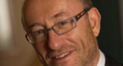 Le lyonnais Alain Jakubowicz facilement réélu à la tête de la Licra Le lyonnais Alain Jakubowicz facilement réélu à la tête de la Licra