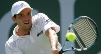 Roland-Garros : Julien Benneteau qualifi&eacute; pour le 2e tour