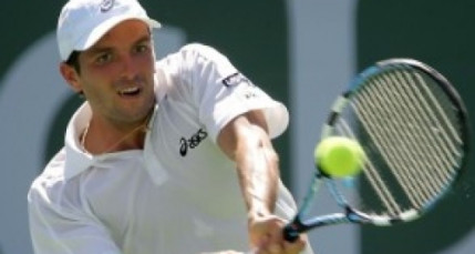Roland-Garros : Julien Benneteau qualifié pour le 3e tour