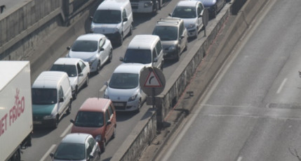 Contr&ocirc;les de police renforc&eacute;s pour un week-end de P&acirc;ques class&eacute; orange sur les routes