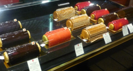 La robe en chocolat est exposée à Lyon La robe en chocolat est exposée à Lyon