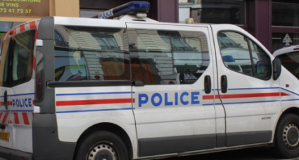 Lyon : il exhibe son sexe lors de son incarcération Lyon : il exhibe son sexe lors de son incarcération