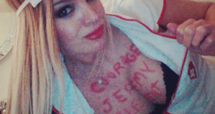 Jérémy Clément reçoit le soutien... d'une actrice pornographique Jérémy Clément reçoit le soutien... d'une actrice pornographique