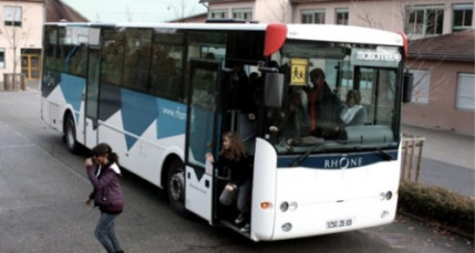 Rhône : deux conducteurs de cars agressés sur la ligne Lyon-Roanne Rhône : deux conducteurs de cars agressés sur la ligne Lyon-Roanne