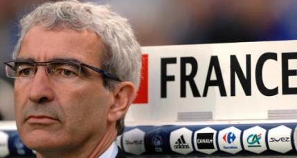 Raymond Domenech tacle ses anciens joueurs en librairies Raymond Domenech tacle ses anciens joueurs en librairies