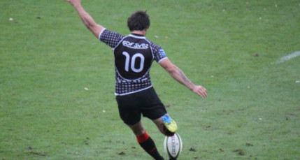 LOU Rugby : longue indisponibilité pour Julien Dumora LOU Rugby : longue indisponibilité pour Julien Dumora