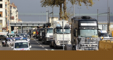 Ecotaxe : 60 camions dans les rues et aux abords de Lyon